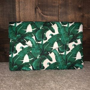 Vacation clutch